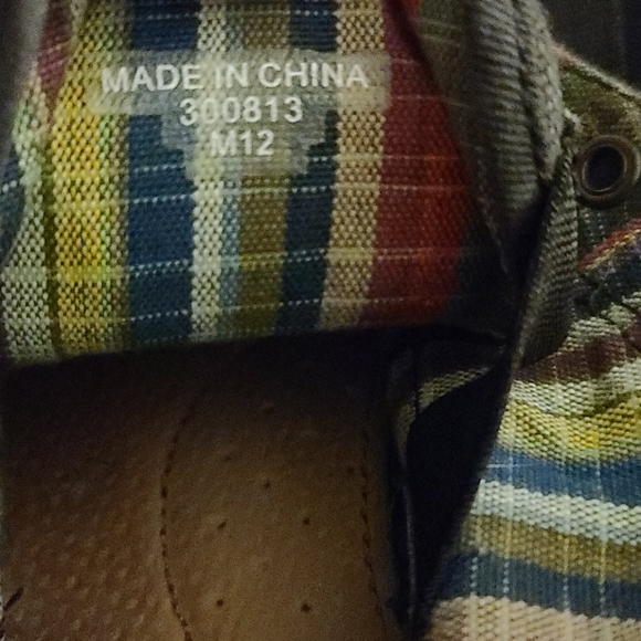 Toms shoes size 12 - Picture 2 of 3